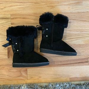 Girls black boots